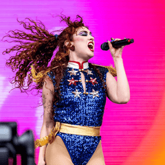 Chappell Roan - Jazzy Giraffe